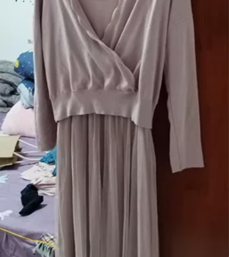 拉夏贝尔旗下品牌春秋款两件套连衣裙，放太久...