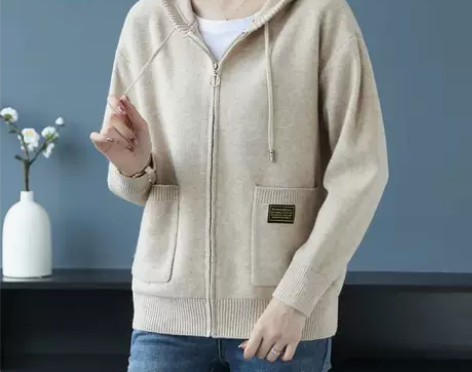 啄木鸟春秋女连帽大码羊毛衫纯色拉链口袋针织...