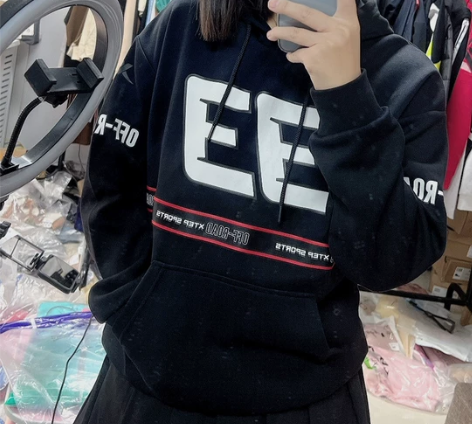 特步全新带帽套头卫衣男女同款s码数 感兴趣...