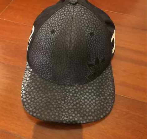阿迪达斯Adidas帽子包邮转让，转给有缘...