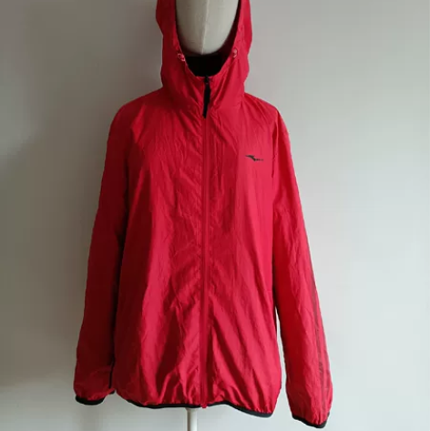 鸿星尔克春秋季防风夹克连帽运动休闲上衣包邮...