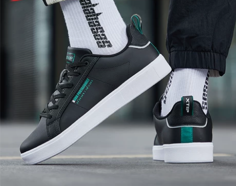 特步板鞋 板鞋男鞋2023年新款春季小白鞋...