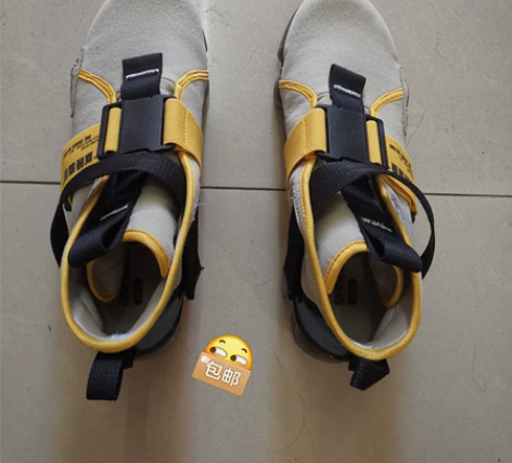 361度跑鞋 使用感受 ：脚底板有点硬，走...