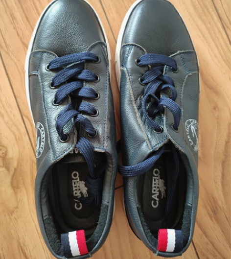 卡帝乐鳄鱼鞋，不是皮的，给老公买的，他不爱...