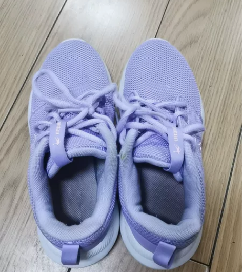 乔丹 女童休闲运动鞋33码，看好拍售出不退...