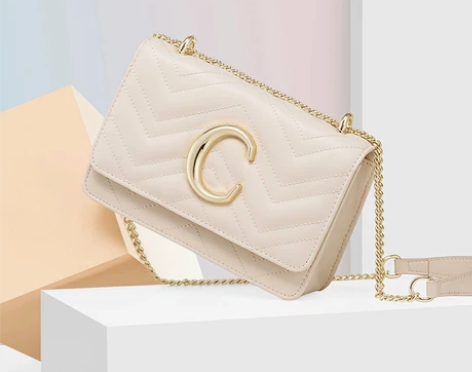 转 蔻一Cnoles 休闲斜挎包百搭链条单肩包 包包挺好看的...