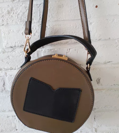 休闲减龄款式包包 感兴趣的话点“我想要”和...