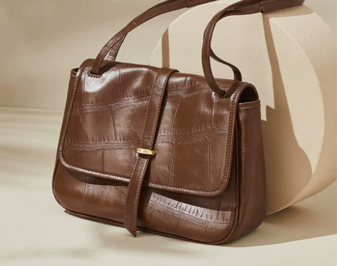 纳兰杜包包女2022新款秋冬邮差包女大容量...