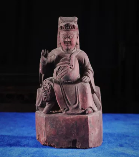 明代木雕造像 武圣关公像 高约25公分，底...