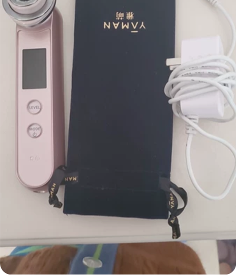 雅萌水光机就跟全新一样买回来就用了2.3次...