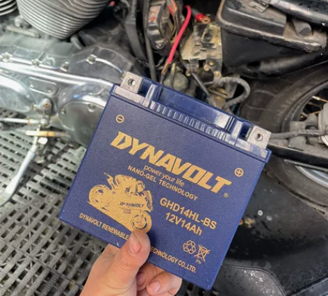 哈雷x72 v72肥仔街霸电池戴纳电瓶正品...