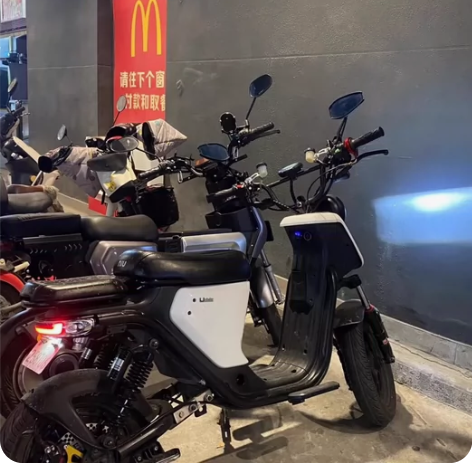 出完工小牛u1 宁德4853大单体锂电远驱...