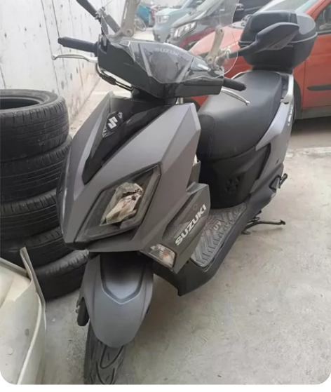 uy125百年版 2022年6月份购入，目...