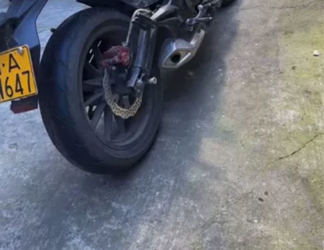 贝纳利小黄龙300进过江苏18年上牌，27...