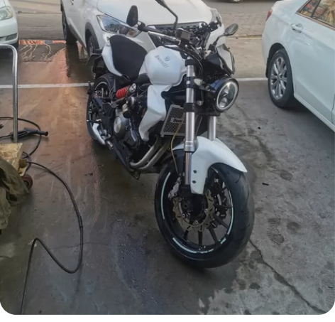 16年贝纳利黄龙300，来看车可小刀，地址...