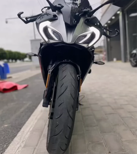 22年才跑了5000公里， 宝马双R凯越3...