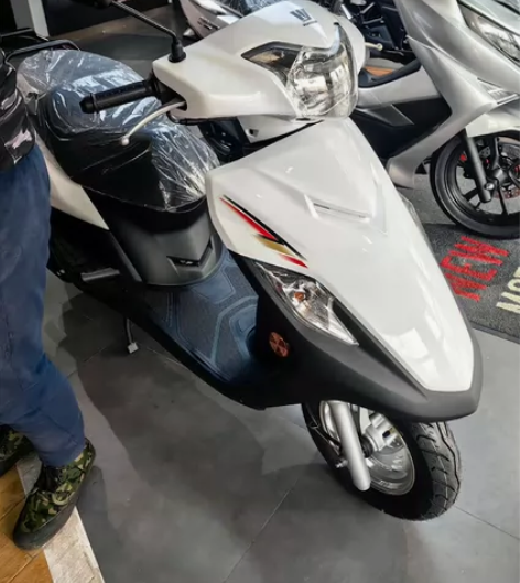 豪爵VF125,实体店0公里全新车,标准版...