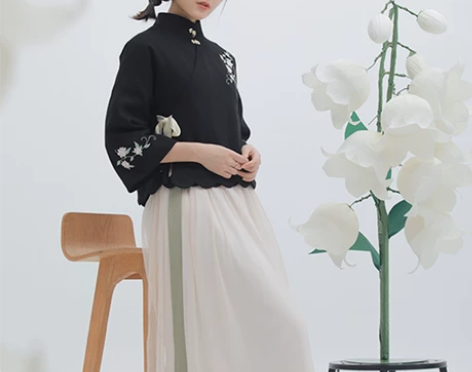 徐娇织羽集 与君意 短外套S码，下裙M码，...