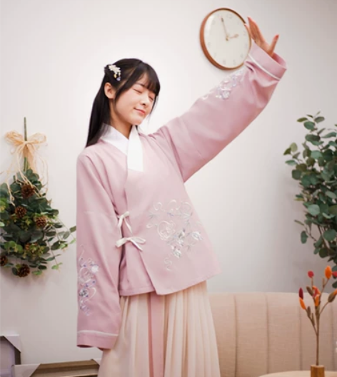 徐娇织羽集[南浦月]上衣半裙两件套汉服元素...