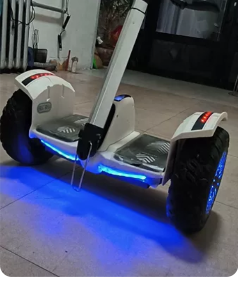 十寸越野胎，买时就是最高的配置，坑坑包包的...