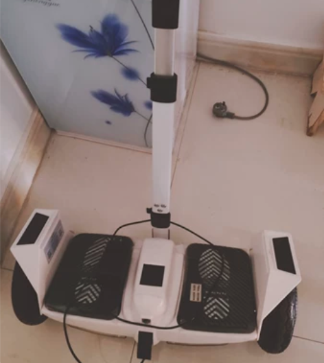 领奥官方旗舰店2022新款电动平衡车腿控双...