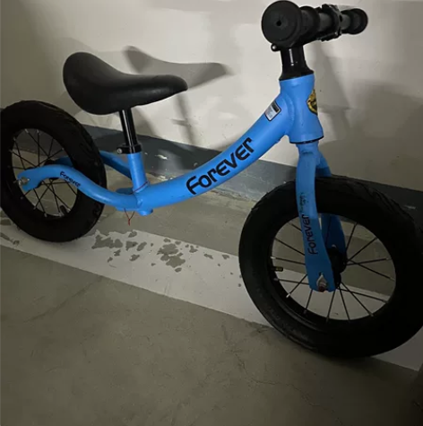 永久牌儿童滑步车,宝宝大了玩不了了。还有2...