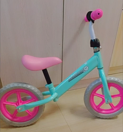 【母婴店倒闭】儿童平衡车无脚踏 幼儿新款滑...