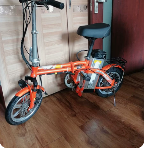 代驾折叠电动车，去年刚在宇轩车行换的30a...