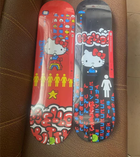 全新未拆封Girl联名KT猫滑板板面，深脚...