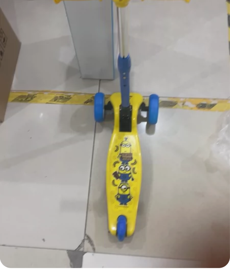 全新小黄人儿童话滑板车,无瑕疵,正品,淘宝...