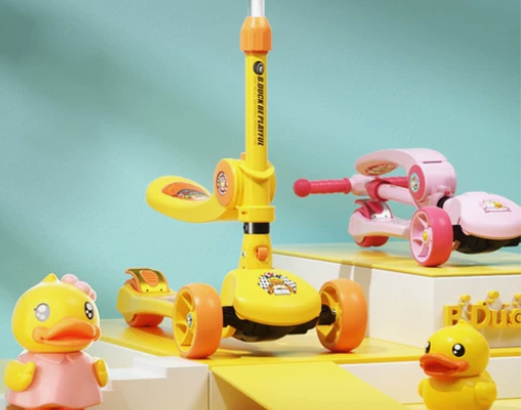 B.duck小黄鸭乐的儿童滑板车1-3-6...