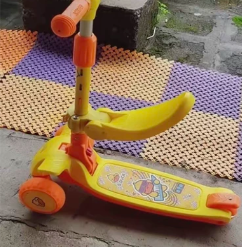 【夏天孩子的快乐】G.Duck小黄鸭滑板车...