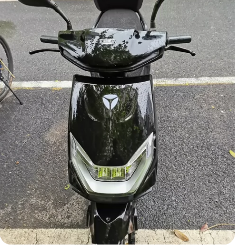 雅迪冠能电动车 车子改了2000瓦的电机和...