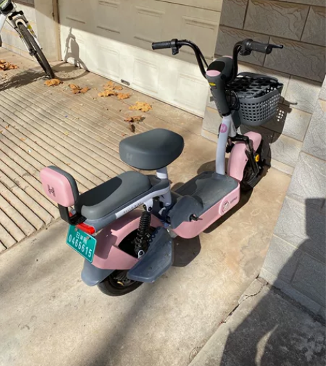 哈啰电动车 去年10月份买的 满电跑40多...