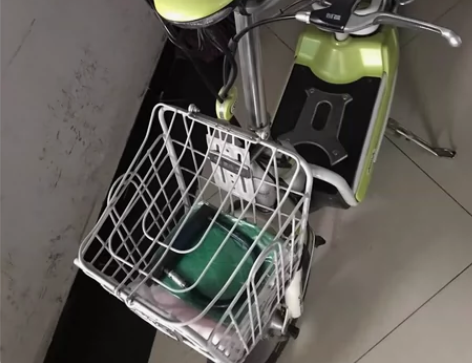 爱玛电动车，车况非常棒，新换的超威电池，因...