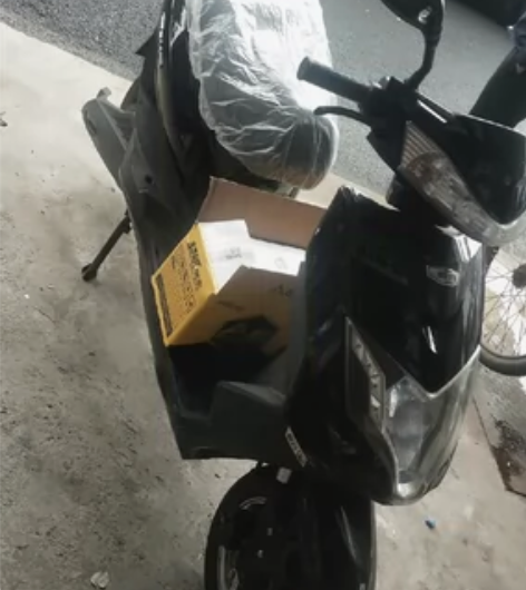 低价出售闲置名牌爱玛60V电动车，刚换了新...