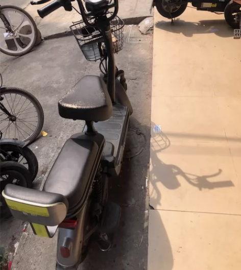 雅迪电动车…能跑50公里…9成新 感兴趣的...