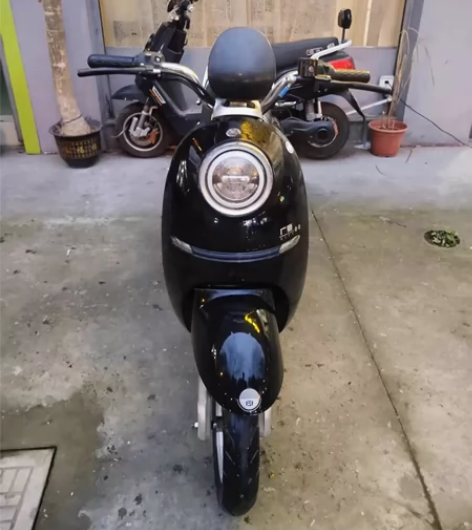 电动车二手电瓶车转让小姐姐自骑！9成新二手...