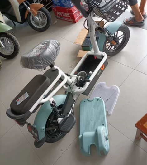 出雅迪电瓶车 8月底实体店买的，因为现在搬...