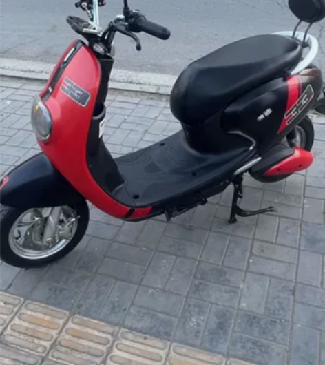 刚到9成新雅迪电动车，全新电池质保一年，需...