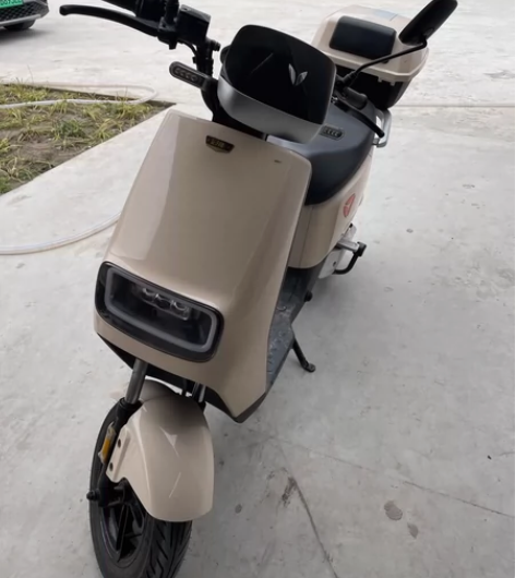 2021年2月份9成新，无摔车，行驶250...