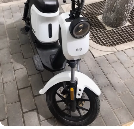 小牛电动车uqis新国标,蓝牌放心上路,整...