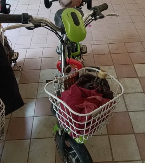 新日电动车转卖。缺锂电池。 感兴趣的话点“...