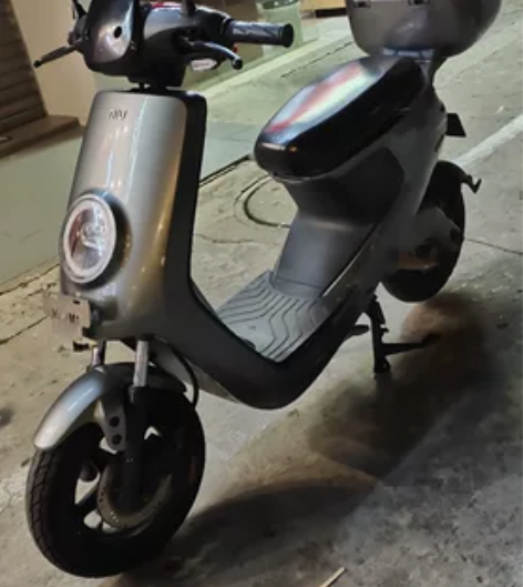 99成新小牛M1达标电动车，证件齐全，前碟...