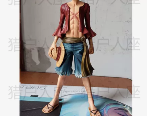 #手办模型#路飞站立版手办,日本带回。 秋...