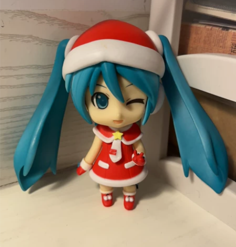 回血出祖国版初音未来圣诞手办（不是可拆卸的...