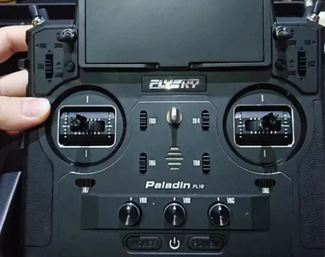 富斯Pl18全新未拆封，有售后。 flys...