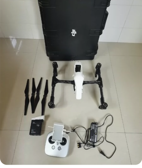 出大疆悟1 本无人机 ，成色如图。当时12...