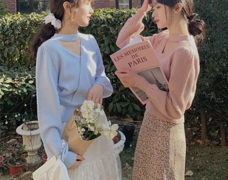 梅子熟了 镂空脖颈系带设计针织衫女2021...