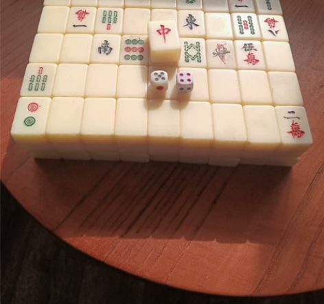 麻将，亚克力材质，手感温和 感兴趣的话点“...